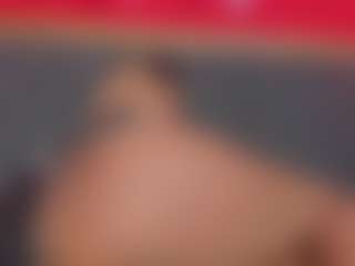 YayaHilton's Live Sex Cam Show