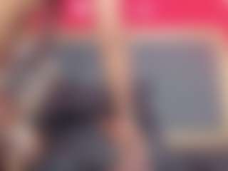 YayaHilton's Live Sex Cam Show