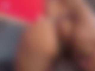 YayaHilton's Live Sex Cam Show