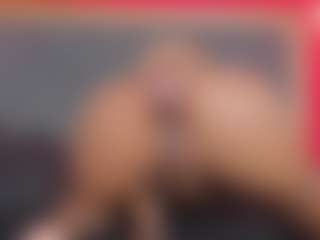 YayaHilton's Live Sex Cam Show