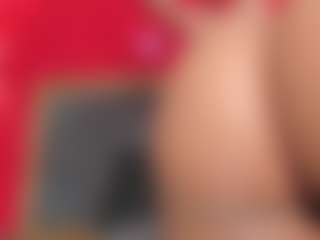 YayaHilton's Live Sex Cam Show