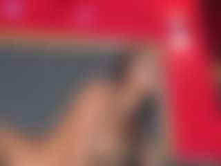 YayaHilton's Live Sex Cam Show