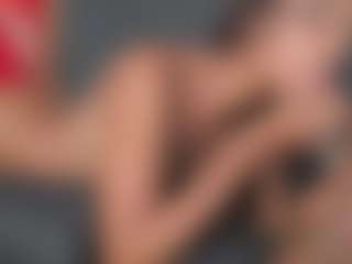 YayaHilton's Live Sex Cam Show