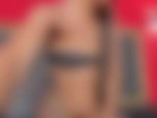 Live cam show with YayaHilton - Fuck Machine on AdultVida.com