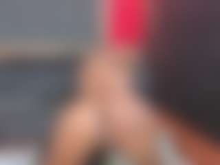 YayaHilton's Live Sex Cam Show