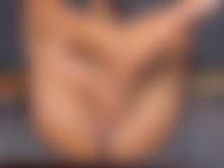 YayaHilton's Live Sex Cam Show