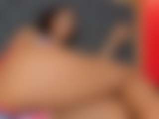 YayaHilton's Live Sex Cam Show