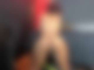 YayaHilton's Live Sex Cam Show