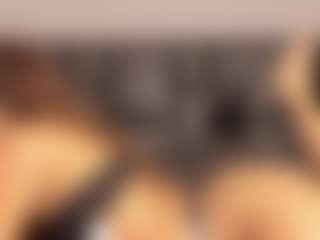 Live cam show with YayaHilton - Striptease on Camiplay Live