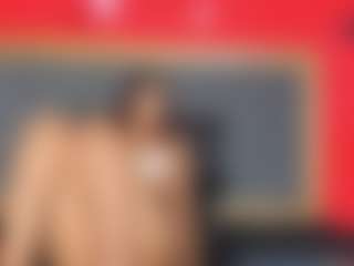 Live cam show with YayaHilton - Domination on Stripli.com