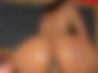 Live cam show with YayaHilton - Nipple Piercings on camgirlchat.live