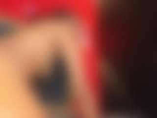 YayaHilton's Live Sex Cam Show