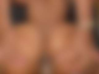 YayaHilton's Live Sex Cam Show