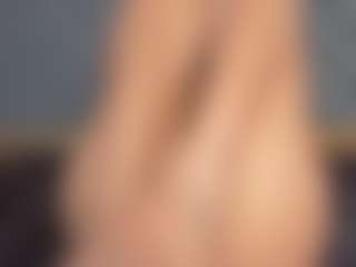 YayaHilton's Live Sex Cam Show