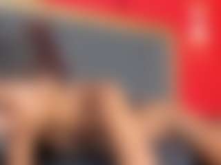 YayaHilton's Live Sex Cam Show