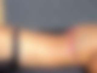 Live cam show with YayaHilton - Fuck Machine on SmokeAndPoke