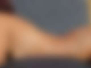 Live cam show with YayaHilton - Anal Toys on sexylive.show