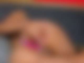 YayaHilton's Live Sex Cam Show