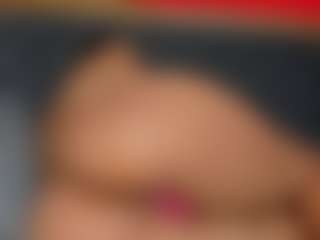 YayaHilton's Live Sex Cam Show