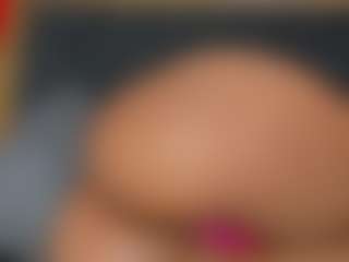 YayaHilton's Live Sex Cam Show