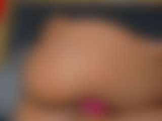 YayaHilton's Live Sex Cam Show