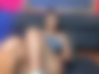 Live cam show with YayaHilton - Fuck Machine on Camsoda