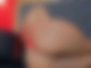 YayaHilton's Live Sex Cam Show