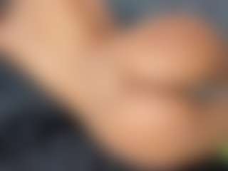 YayaHilton's Live Sex Cam Show