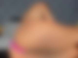 YayaHilton's Live Sex Cam Show