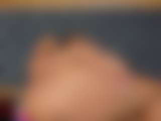 YayaHilton's Live Sex Cam Show