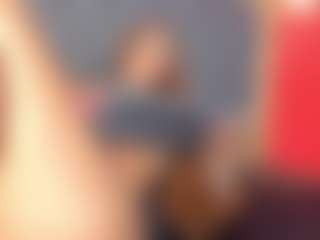 YayaHilton's Live Sex Cam Show