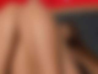 YayaHilton's Live Sex Cam Show