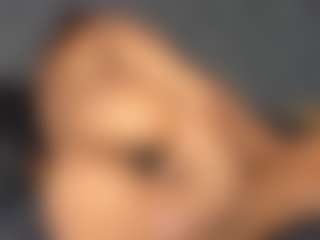 Live cam show with YayaHilton - Small Tits on Camsoda