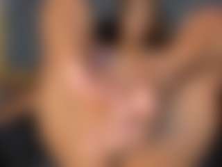 YayaHilton's Live Sex Cam Show