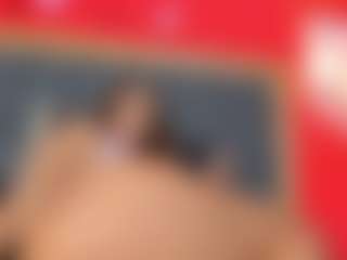 YayaHilton's Live Sex Cam Show