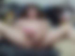Curly-greeneyed's Live Sex Cam Show