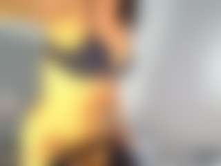 miachanel421's Live Sex Cam Show