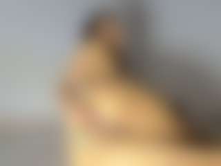 miachanel421's Live Sex Cam Show