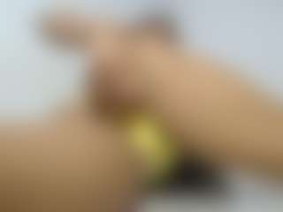 miachanel421's Live Sex Cam Show