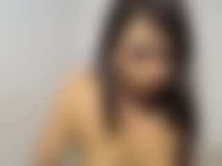 miachanel421's Live Sex Cam Show