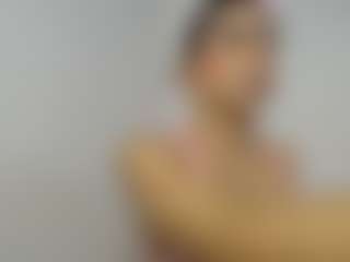 Live cam show with miachanel421 - Double Penetration on xDating