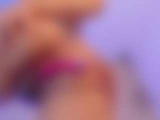 Live cam show with Miia-blaze - Green Eyes on Free Soda