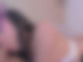 Live-Cam-Show mit Miia-blaze - Green Eyes auf Camsoda