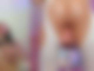 Live cam show with Sara-evans03 - White on Camversity | colombia