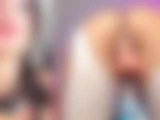 Live cam show with Sara-evans03 - Gagging on Camsoda