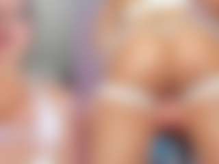 Live cam show with Sara-evans03 - Ass Bouncing on Dolls Live