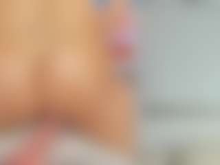 Live cam show with Sara-evans03 - Twerk on Soda Cam