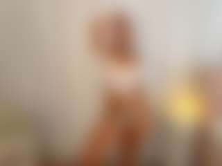 Live cam show with Scarlett Moonmuse - New Ebony on Camsoda | netherlands
