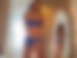 Live cam show with Scarlett Moonmuse - Brown Hair Toys on SinfulBabes