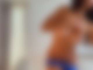 Live cam show with Scarlett Moonmuse - Strip on TeamSkeetLive